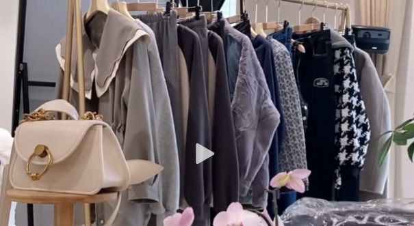 �ѷ�װ�꿪��С���ſڣ�һ���·�����100Ԫ������3��7997 ����:��Ե��Դ�� ����ID:108245 